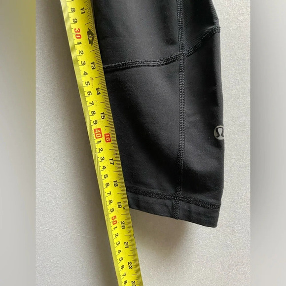 Lululemon Athletica cropped leggings Sz 6 - Picture 14 of 14